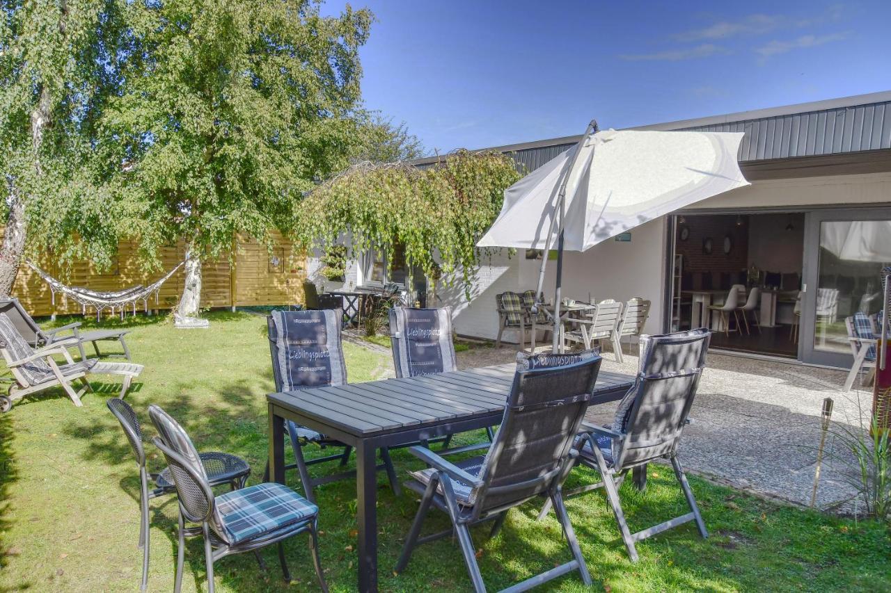 Pension Zur Perle Busum Exterior photo