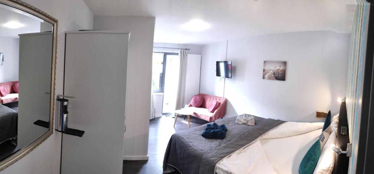 Pension Zur Perle Busum Exterior photo